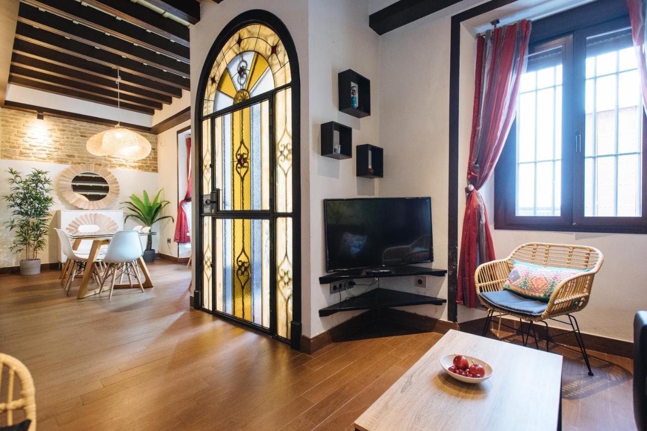 Divi Apartments Villa Reyes 2 Seville Exterior photo